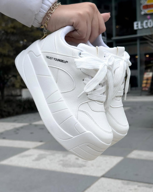 FASHION TRENDY