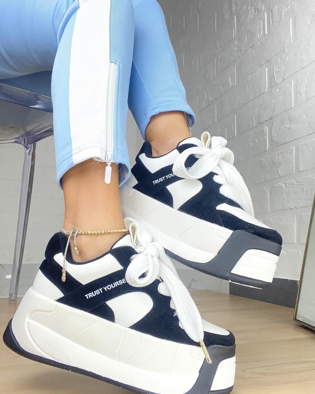 FASHION TRENDY
